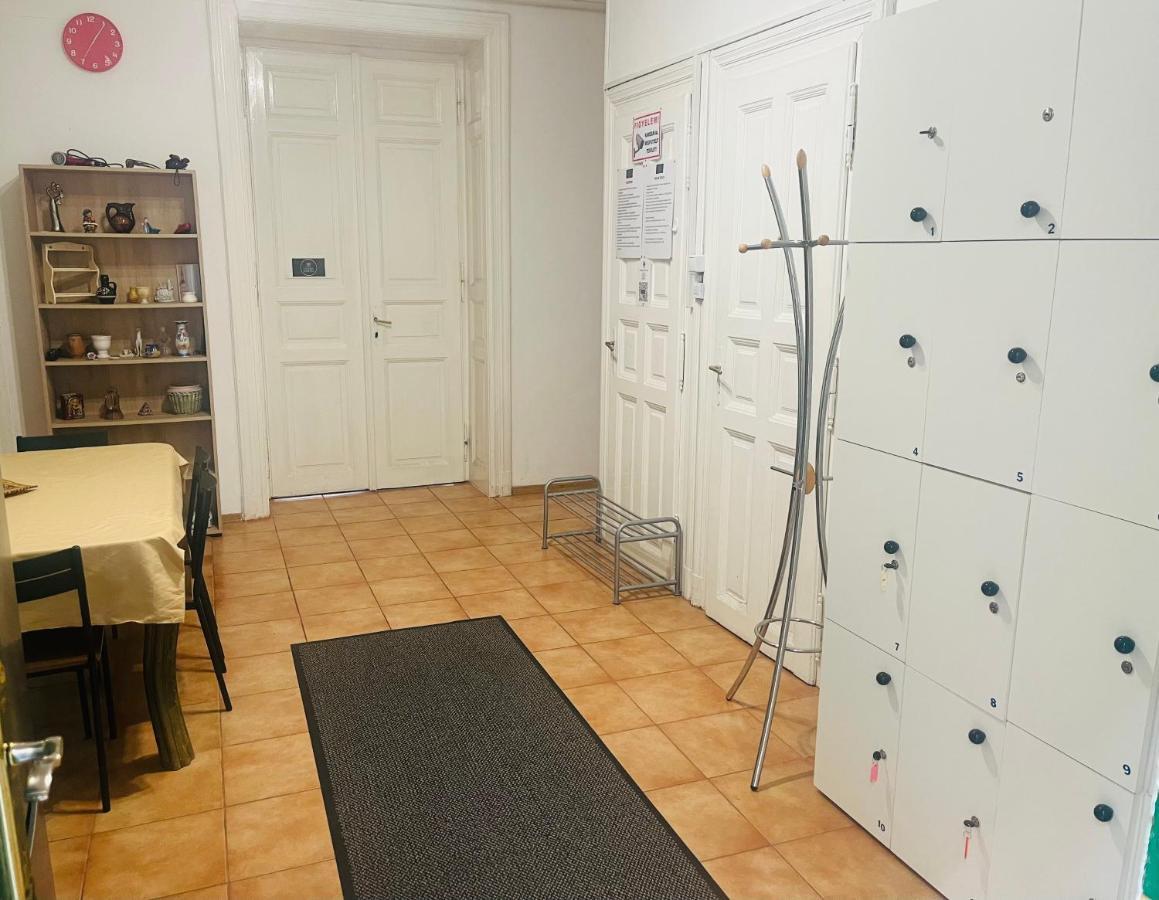 East Point Hostel Budapest Ngoại thất bức ảnh